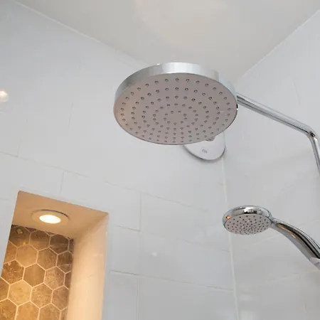 1 Bed Georgian Apartment In Bath City Centre Exterior photo