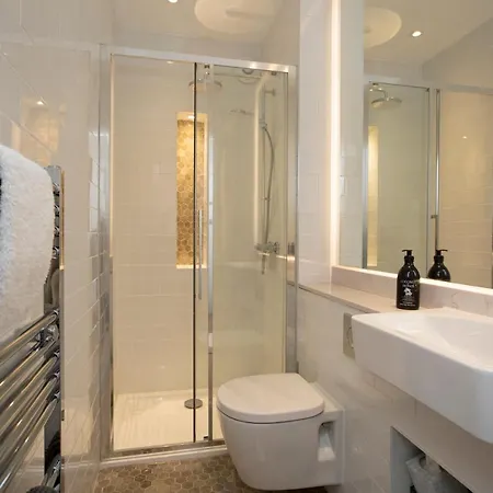 1 Bed Georgian Apartment In Bath City Centre Exterior photo